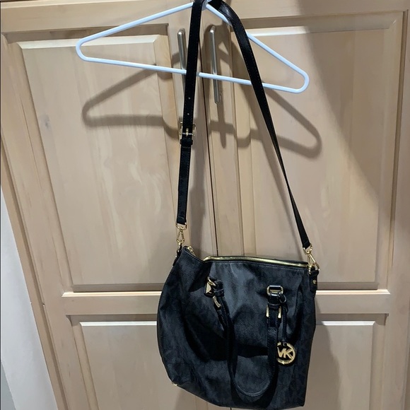 Michael Kors Rarely Used Tote - Picture 1 of 4